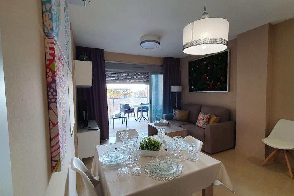 Apartamento En Primerisima Linia De Playa Lägenhet Oropesa del Mar Exteriör bild